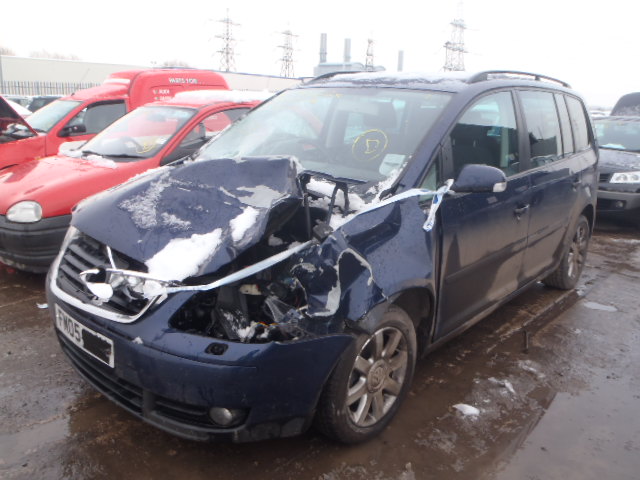 2005 VOLKSWAGEN TOURAN SE Parts